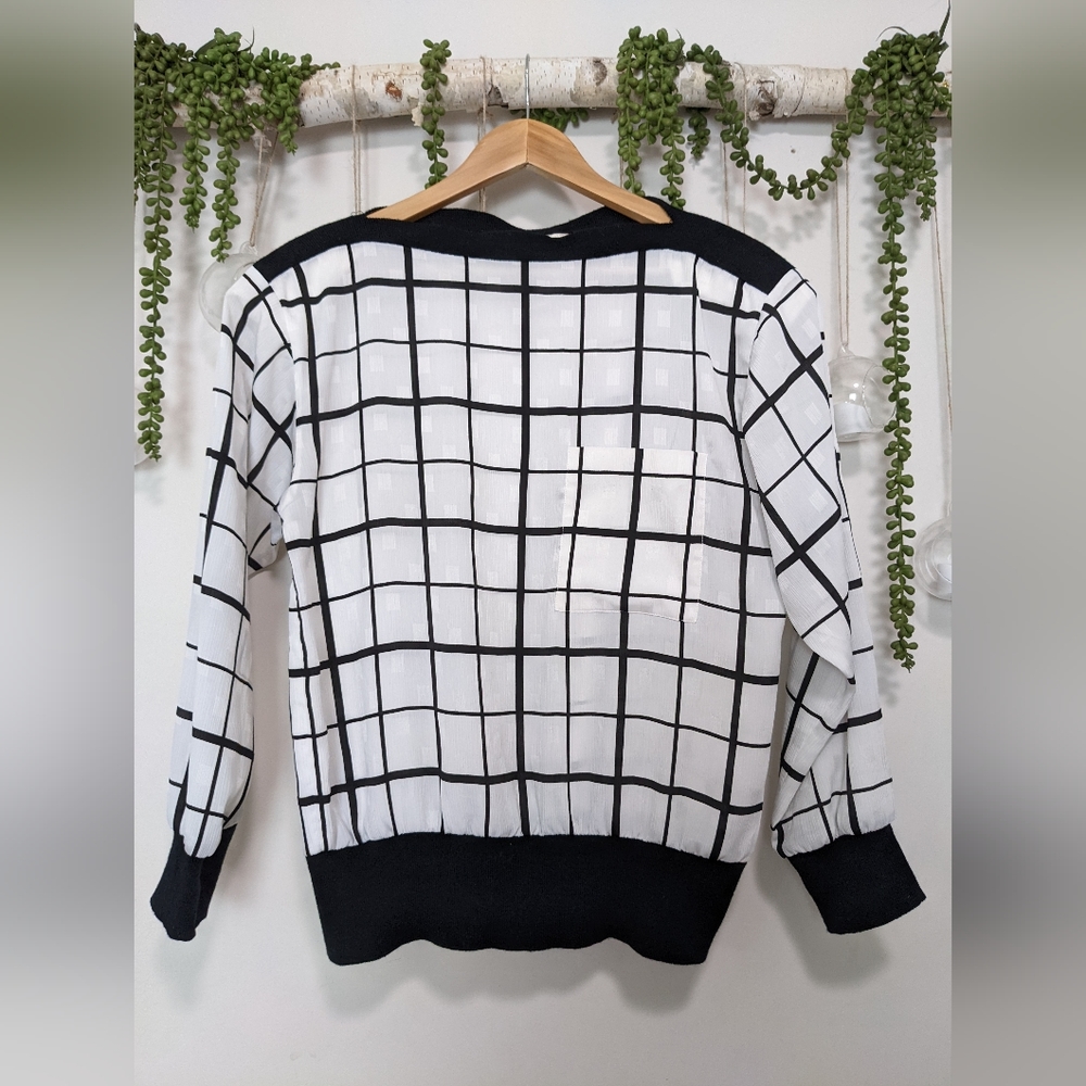 Vintage Liz Claiborne wide neck grid blouse with pocket